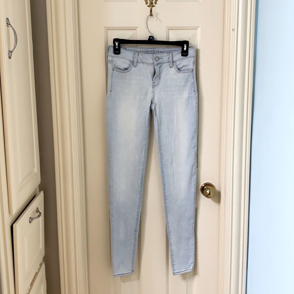 Light wash skinny jeans super stretch